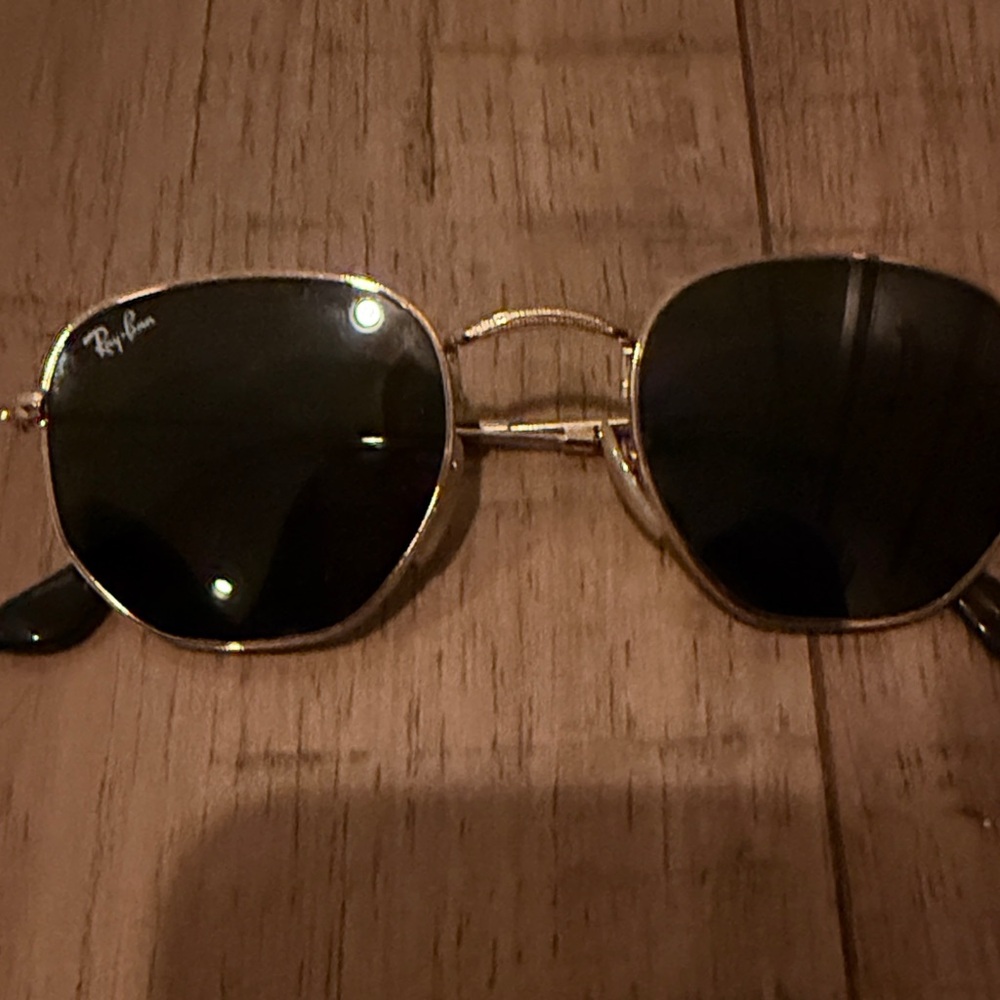 Ray-Ban Gold Frame green Lens womens Sunglasses